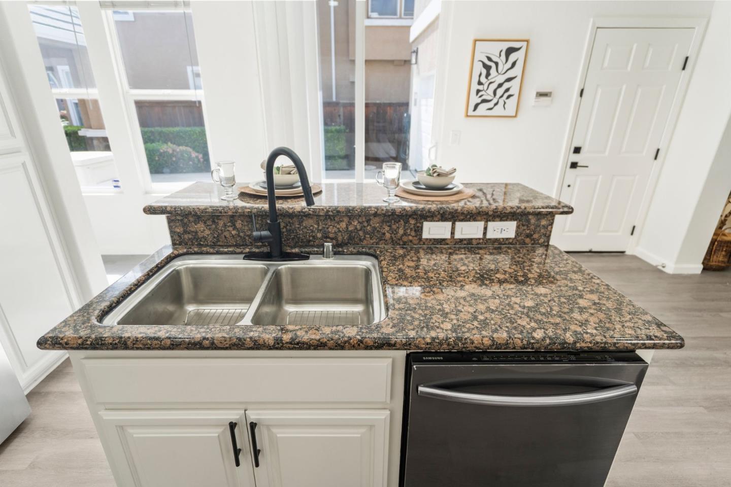 property-img