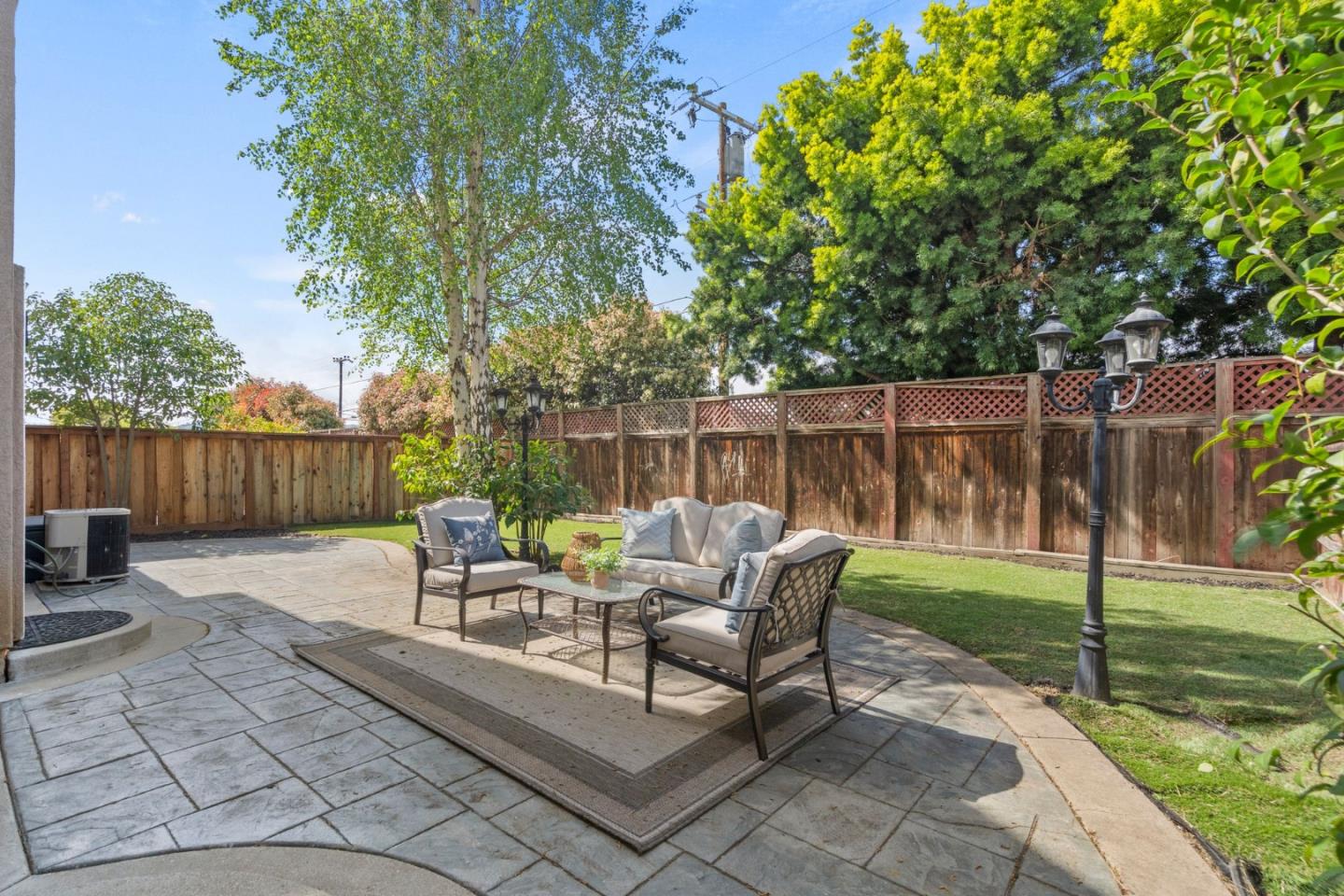 property-img
