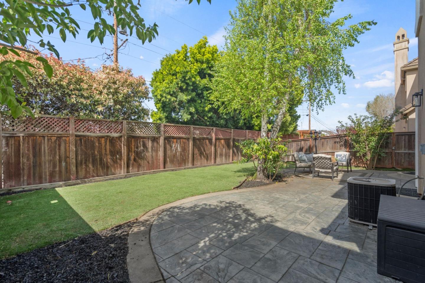 property-img