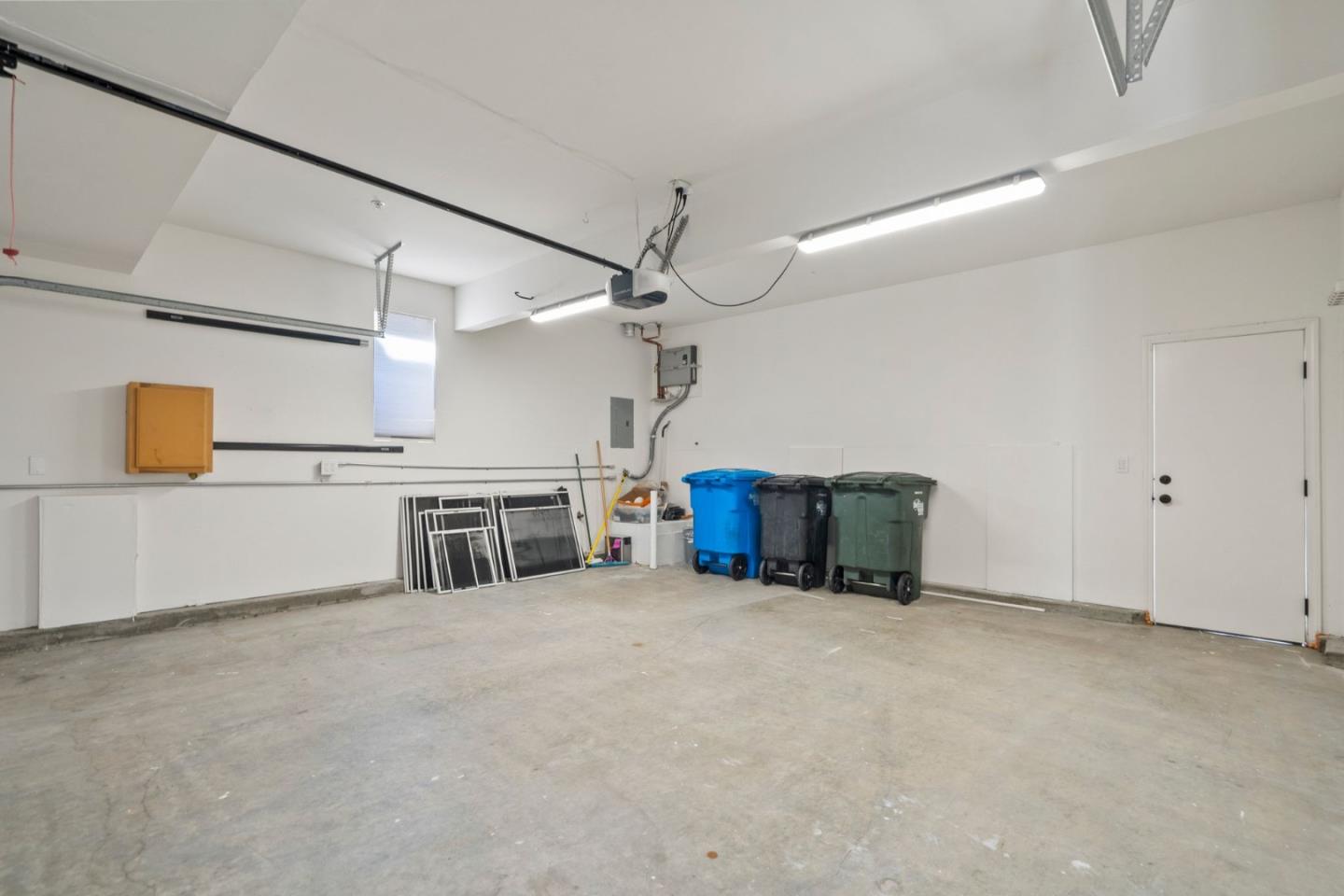 property-img