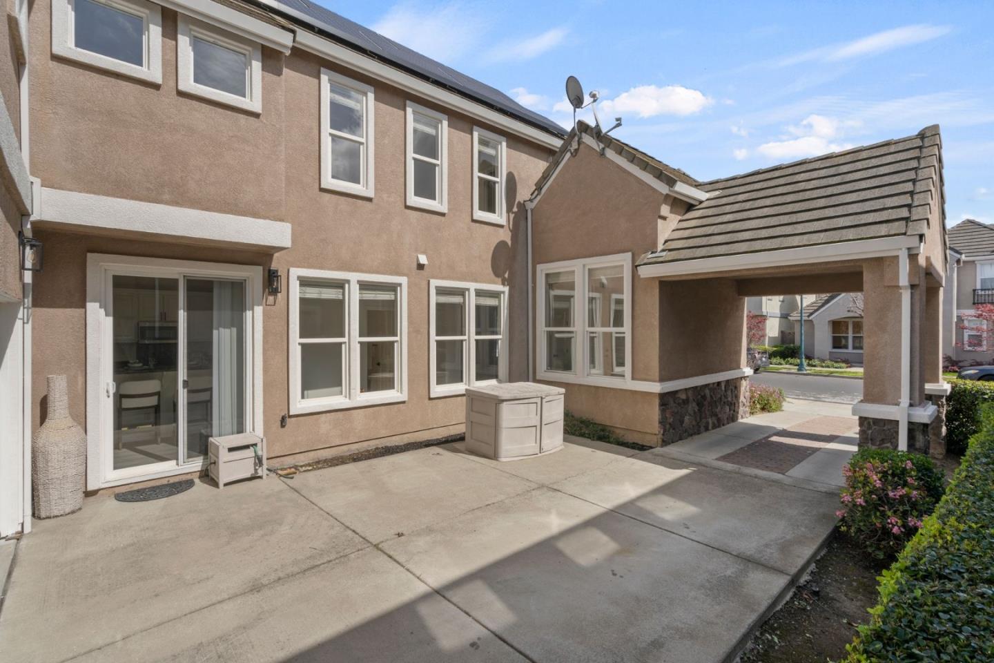 property-img