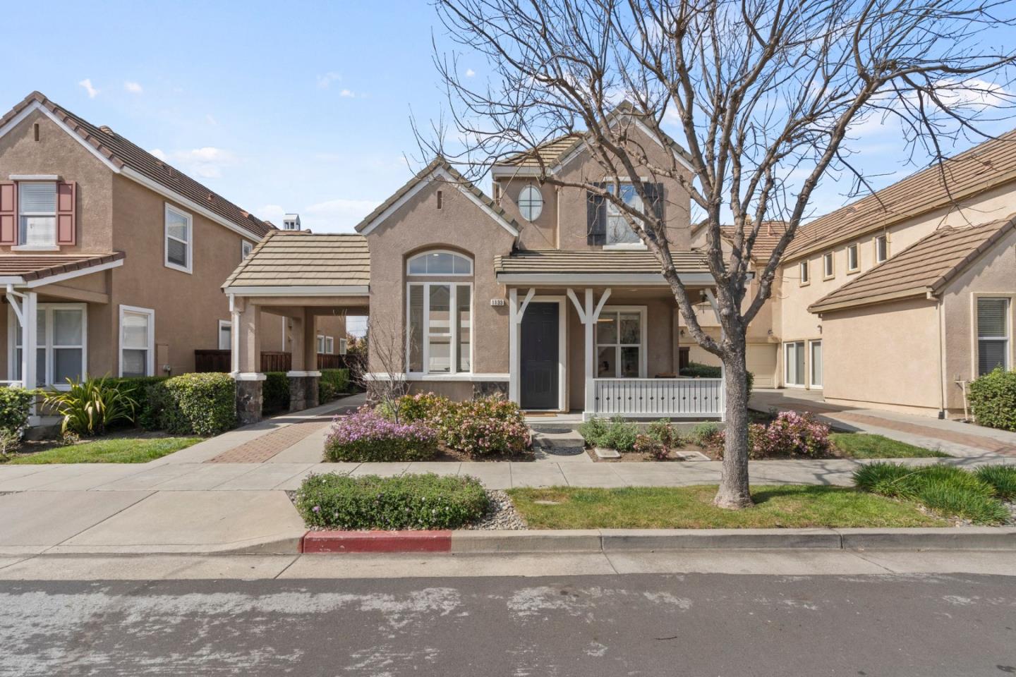 property-img
