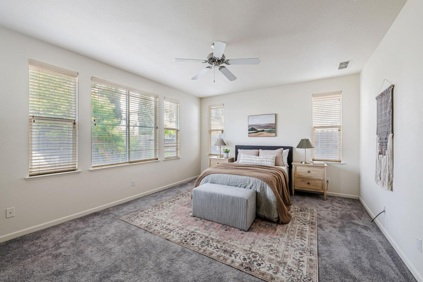 Detail Gallery Image 27 of 53 For 6619 Sao Tiago Way, Elk Grove,  CA 95757 - 5 Beds | 3/1 Baths