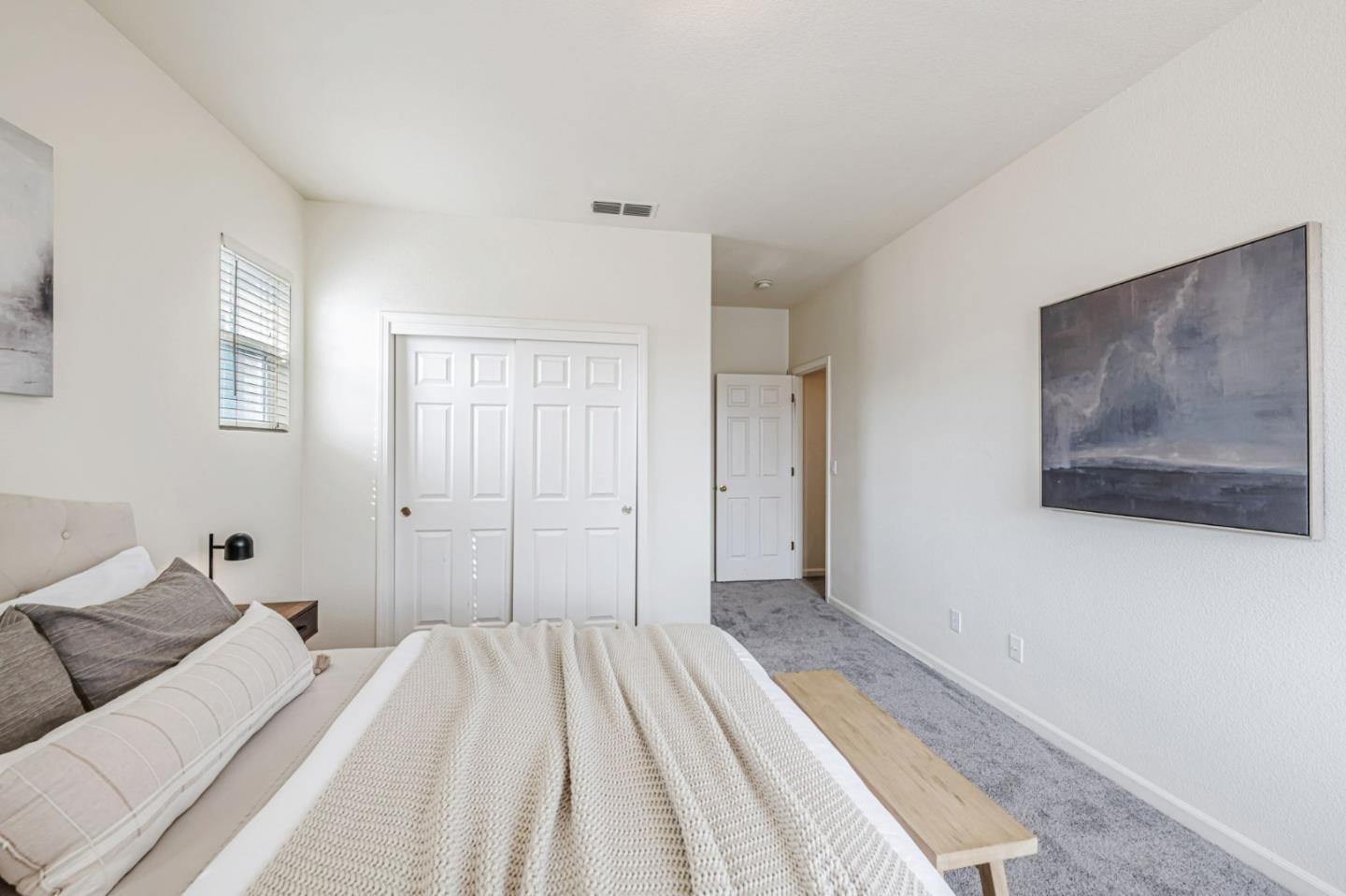 Detail Gallery Image 35 of 53 For 6619 Sao Tiago Way, Elk Grove,  CA 95757 - 5 Beds | 3/1 Baths