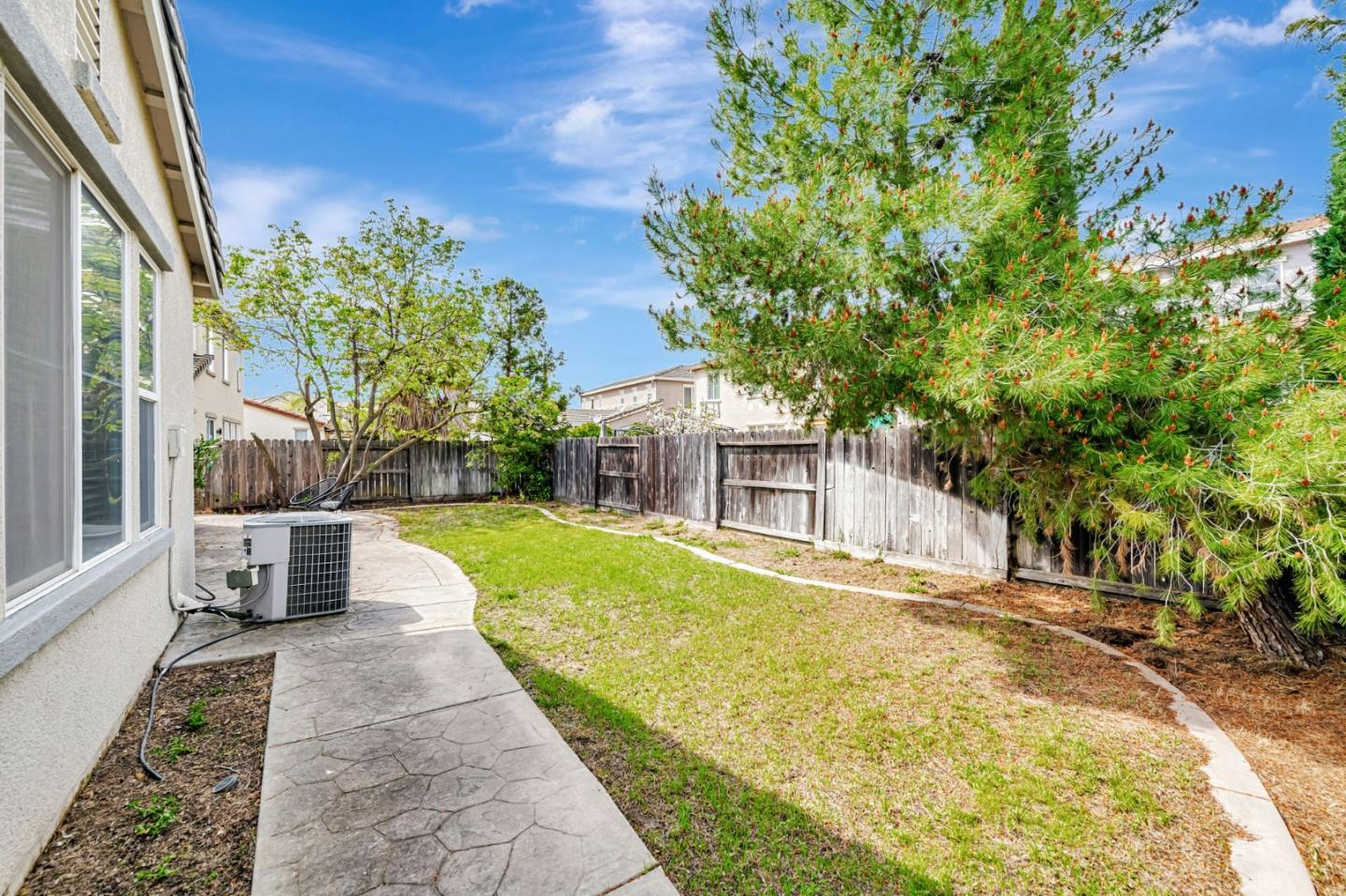 Detail Gallery Image 51 of 53 For 6619 Sao Tiago Way, Elk Grove,  CA 95757 - 5 Beds | 3/1 Baths
