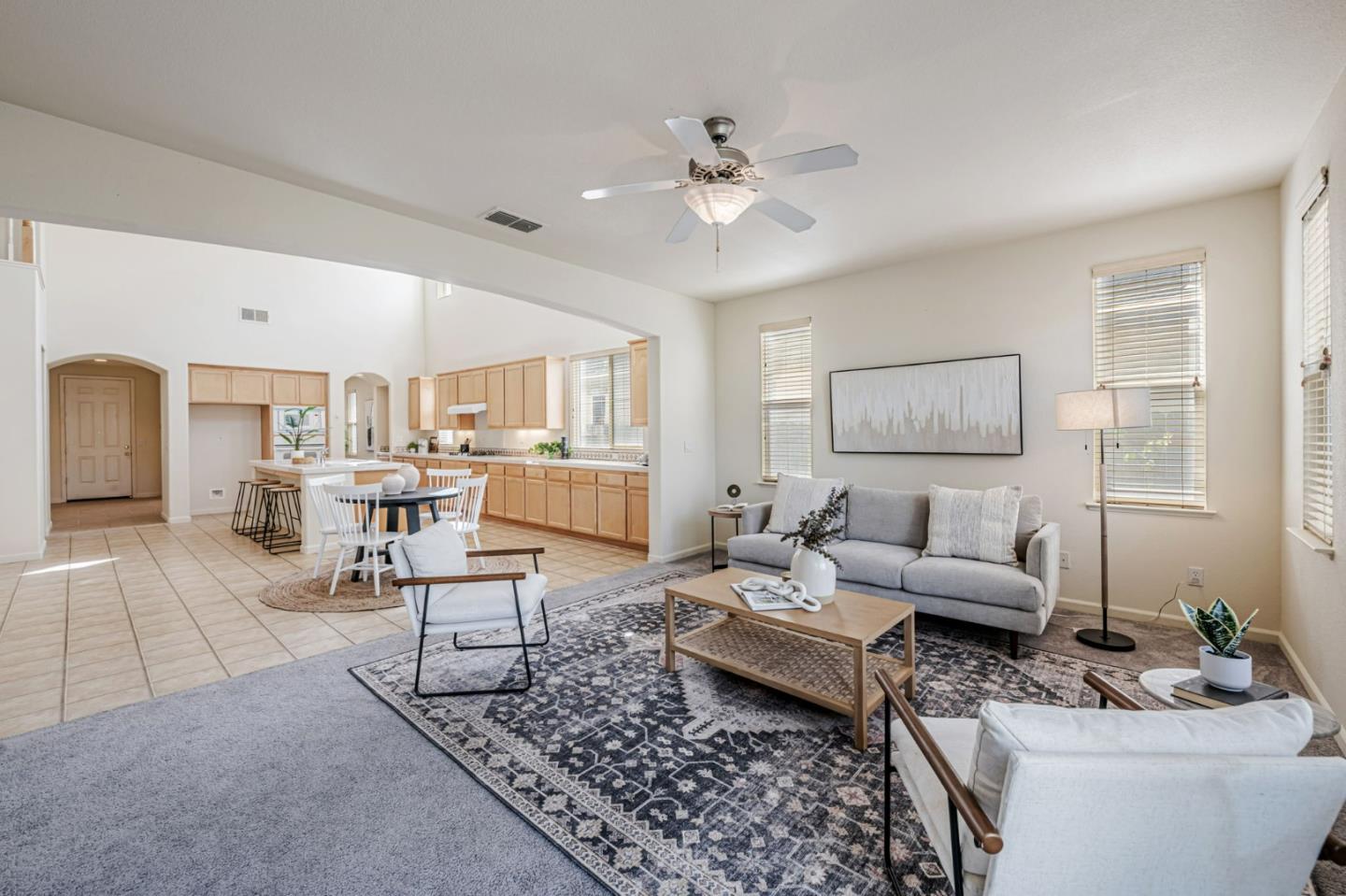 Detail Gallery Image 8 of 53 For 6619 Sao Tiago Way, Elk Grove,  CA 95757 - 5 Beds | 3/1 Baths