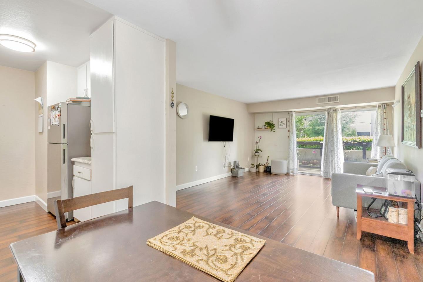 Detail Gallery Image 8 of 35 For 288 Tradewinds Dr #13,  San Jose,  CA 95123 - 1 Beds | 1 Baths