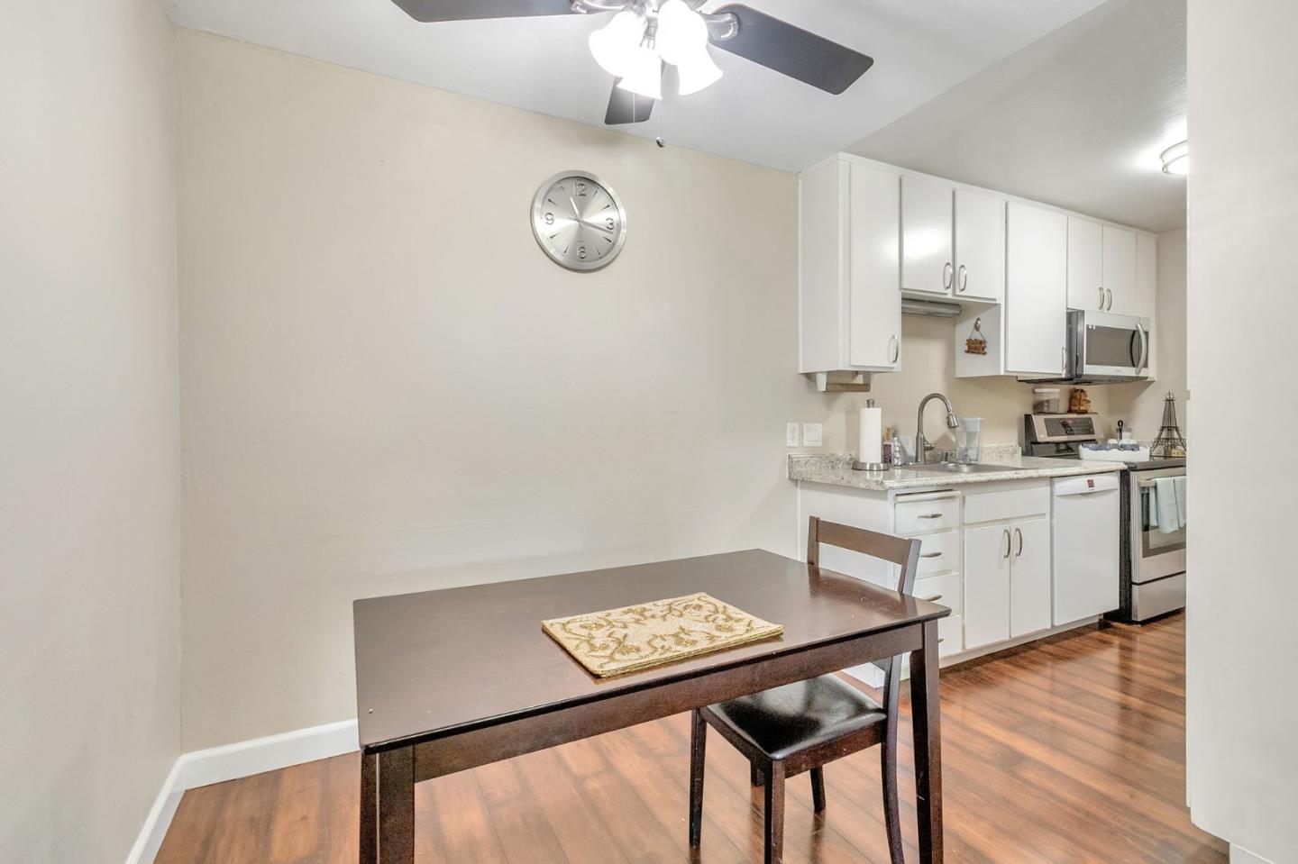 Detail Gallery Image 9 of 35 For 288 Tradewinds Dr #13,  San Jose,  CA 95123 - 1 Beds | 1 Baths