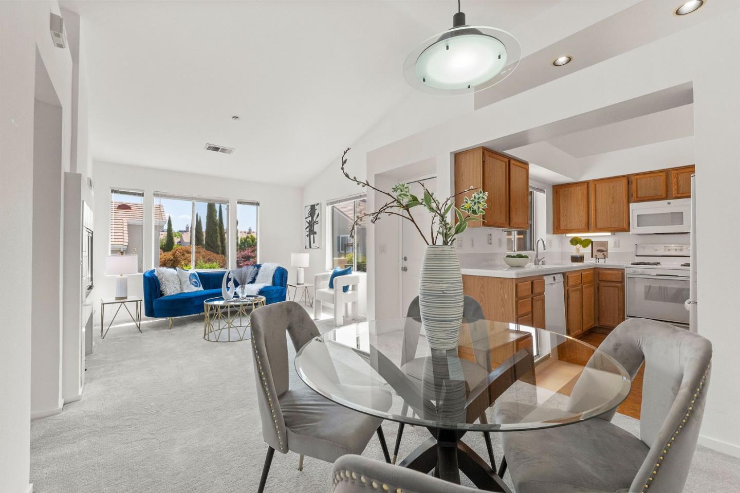 Detail Gallery Image 18 of 36 For 84 Mirabelli Cir, San Jose,  CA 95134 - 2 Beds | 2 Baths