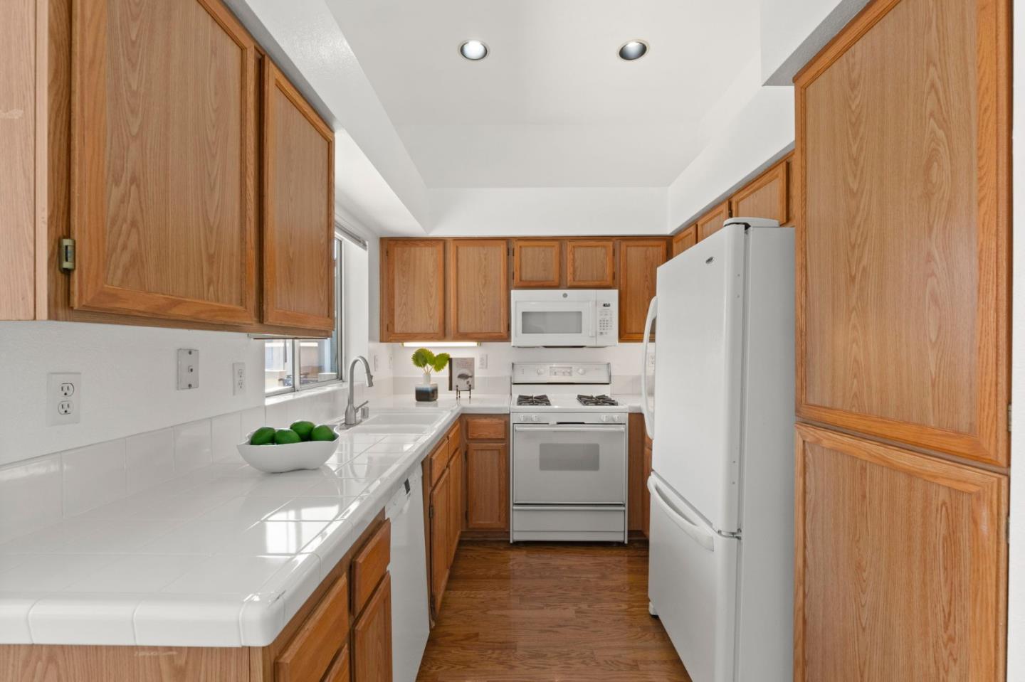 Detail Gallery Image 20 of 36 For 84 Mirabelli Cir, San Jose,  CA 95134 - 2 Beds | 2 Baths
