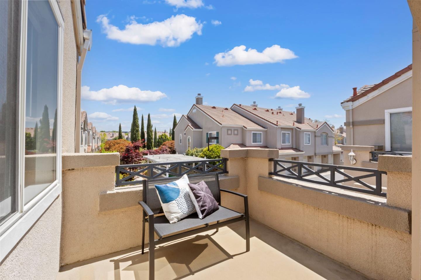 Detail Gallery Image 6 of 36 For 84 Mirabelli Cir, San Jose,  CA 95134 - 2 Beds | 2 Baths
