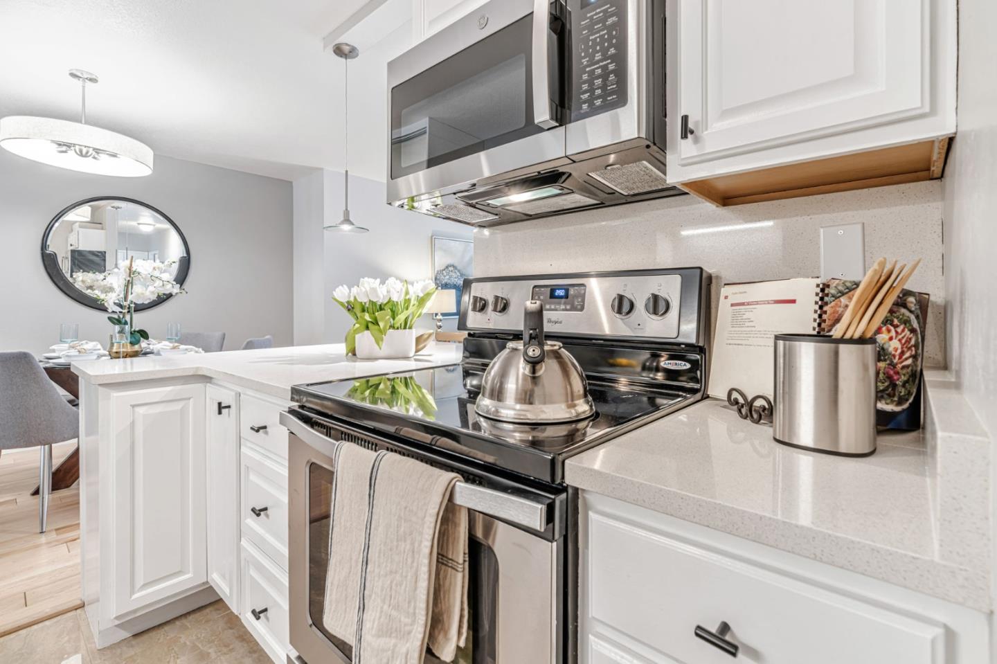 Detail Gallery Image 2 of 23 For 400 Davey Glen Rd #4324,  Belmont,  CA 94002 - 1 Beds | 1 Baths