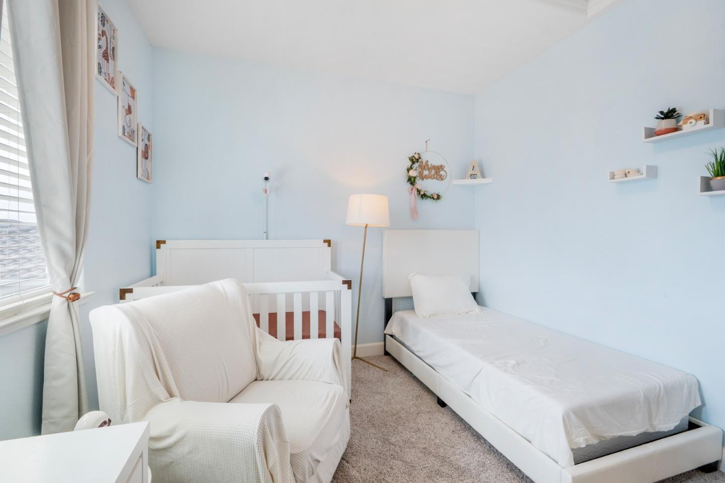 Detail Gallery Image 17 of 36 For 1551 Lily Ct, Hollister,  CA 95023 - 3 Beds | 2/1 Baths