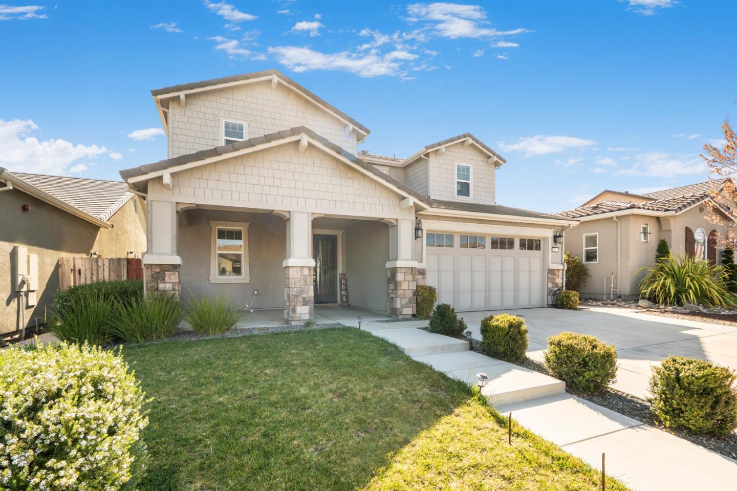Detail Gallery Image 2 of 36 For 1551 Lily Ct, Hollister,  CA 95023 - 3 Beds | 2/1 Baths