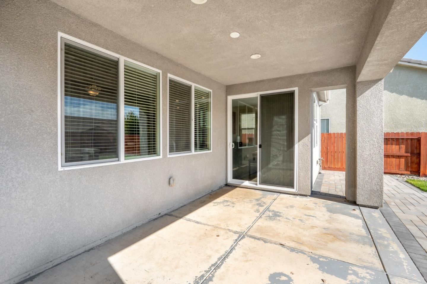 Detail Gallery Image 29 of 36 For 1551 Lily Ct, Hollister,  CA 95023 - 3 Beds | 2/1 Baths