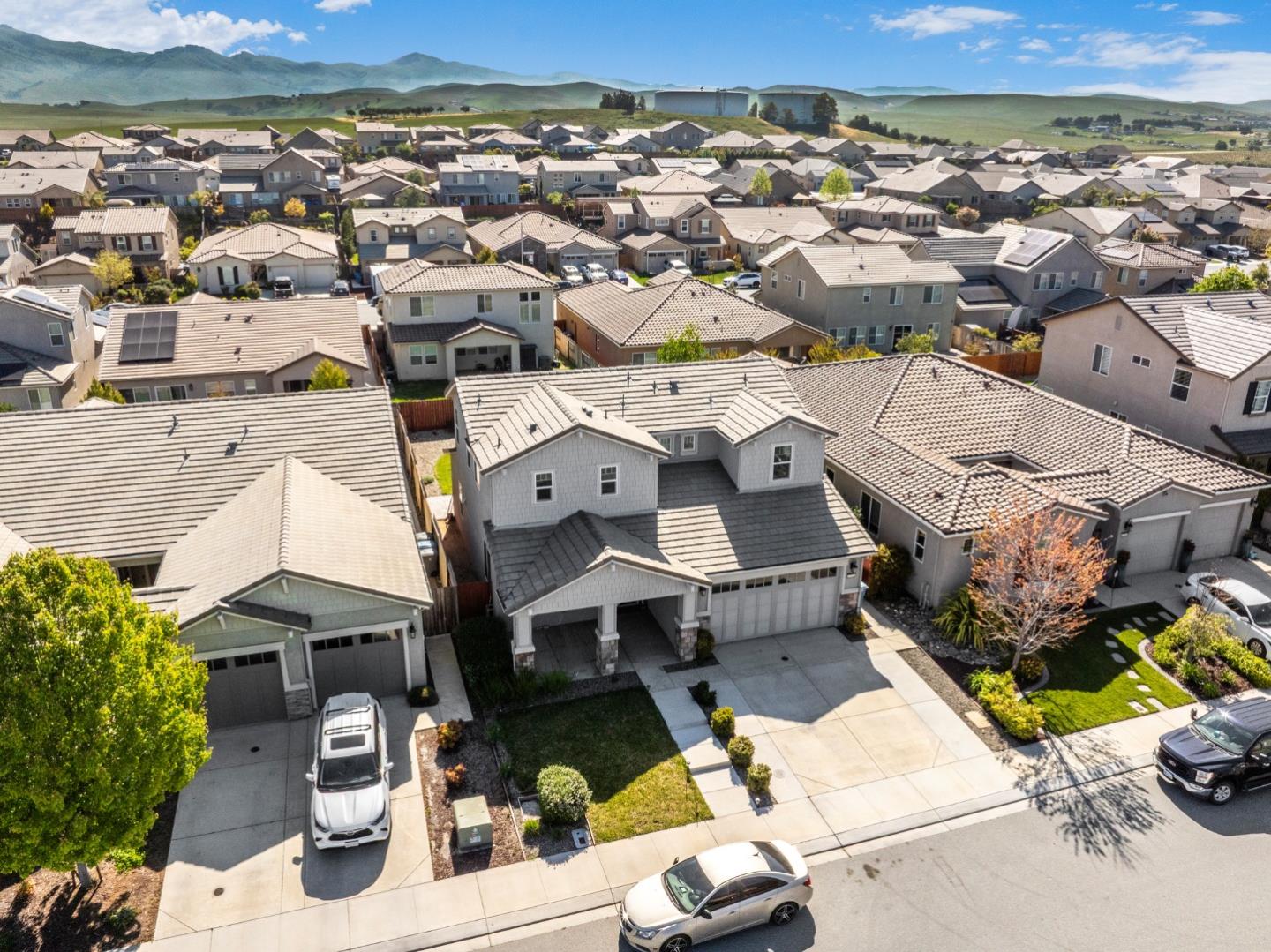 Detail Gallery Image 31 of 36 For 1551 Lily Ct, Hollister,  CA 95023 - 3 Beds | 2/1 Baths