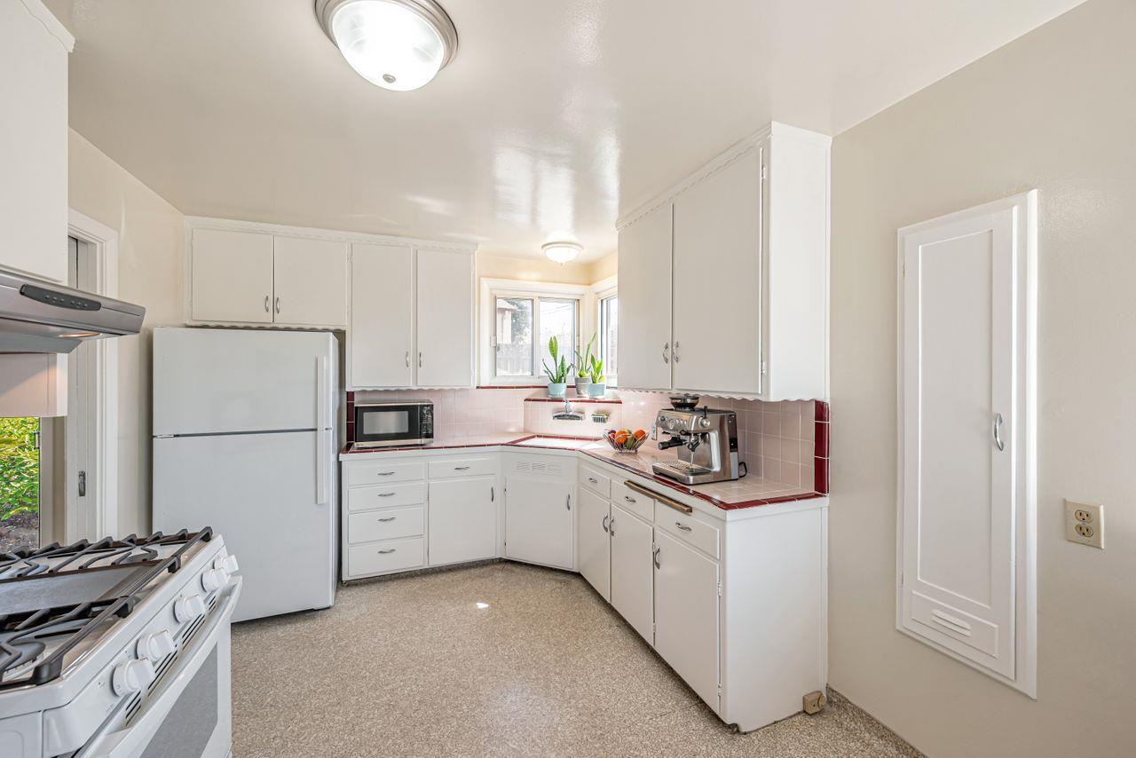 Detail Gallery Image 14 of 35 For 1141 Kains Ave, San Bruno,  CA 94066 - 2 Beds | 1 Baths