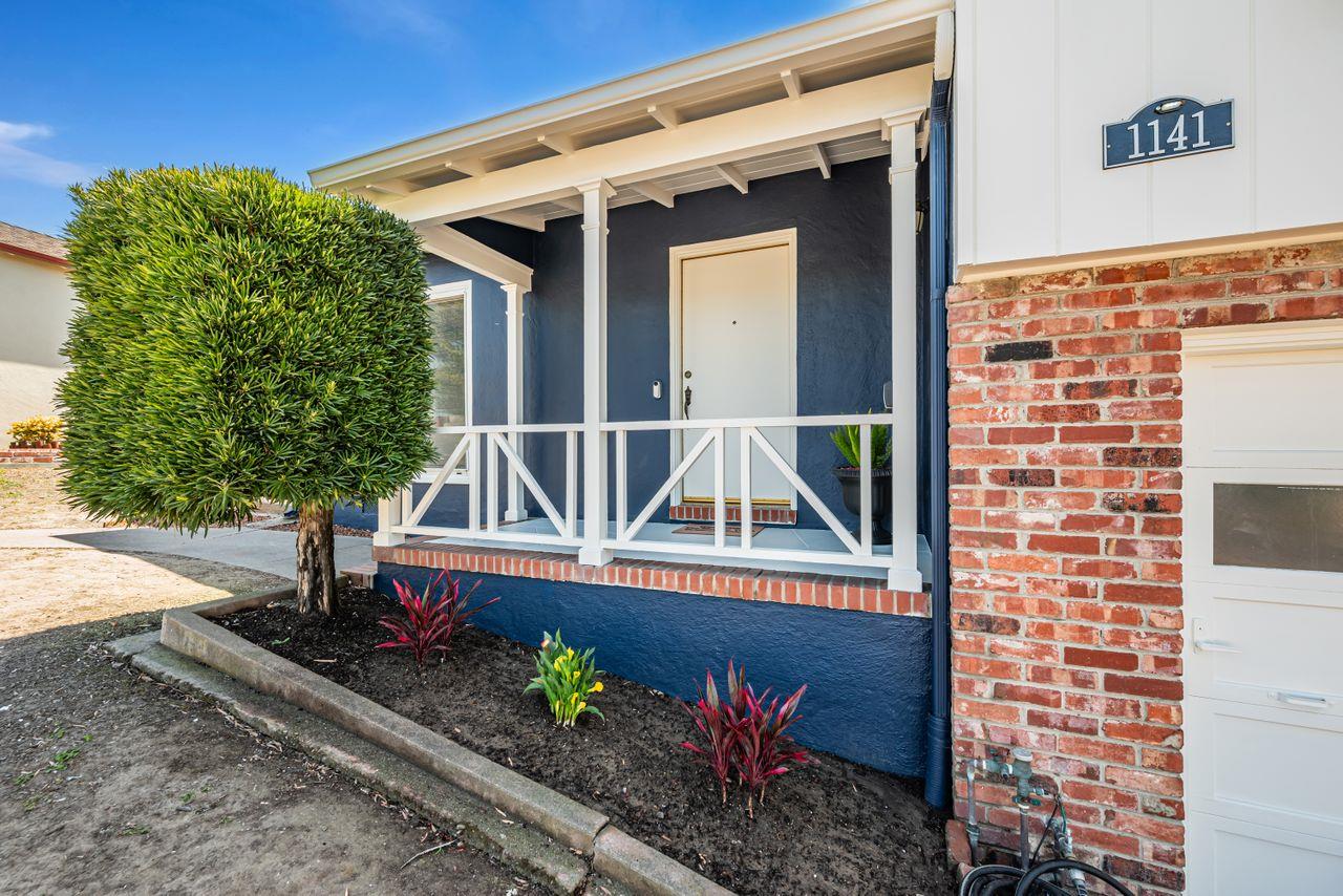 Detail Gallery Image 4 of 35 For 1141 Kains Ave, San Bruno,  CA 94066 - 2 Beds | 1 Baths