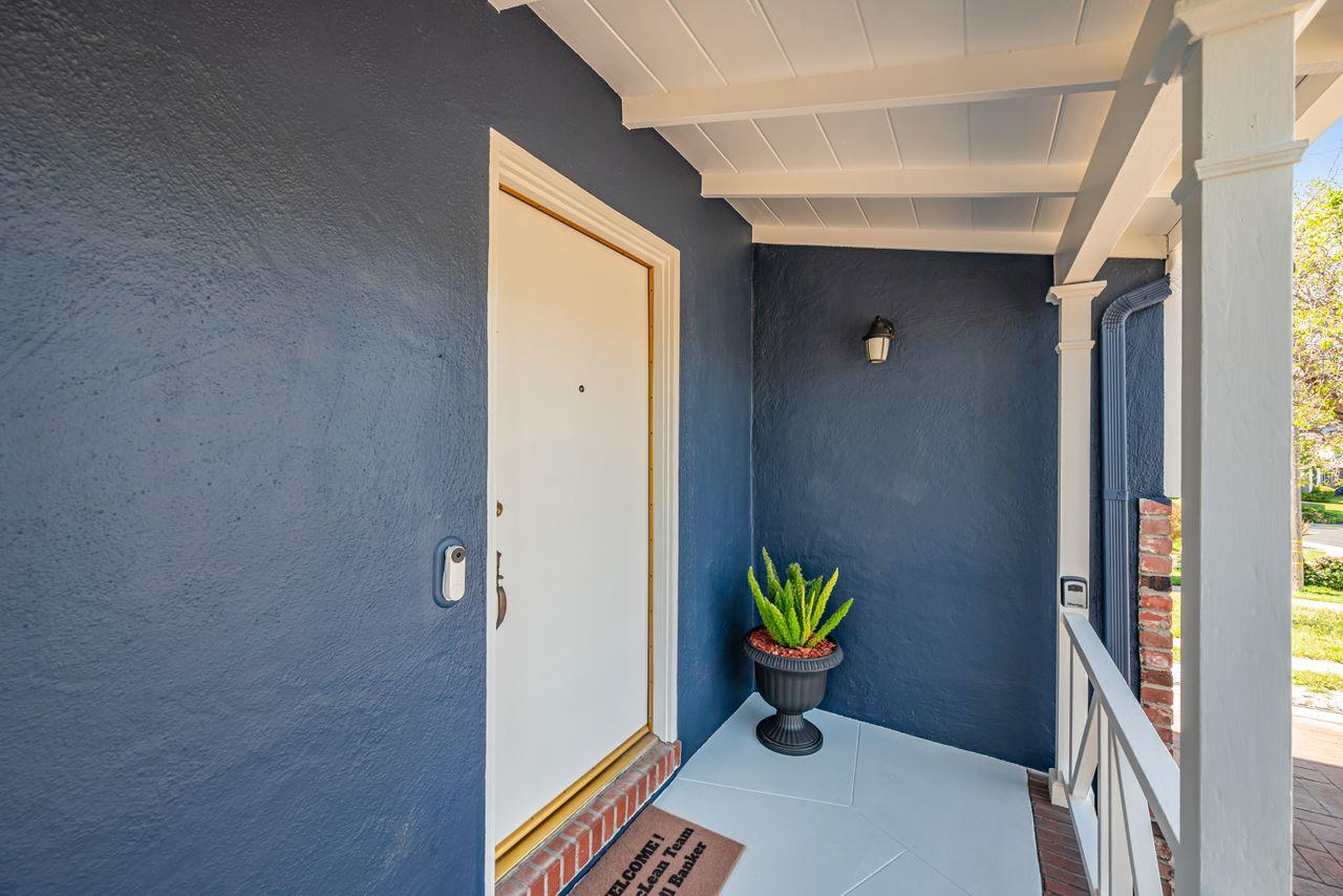 Detail Gallery Image 5 of 35 For 1141 Kains Ave, San Bruno,  CA 94066 - 2 Beds | 1 Baths