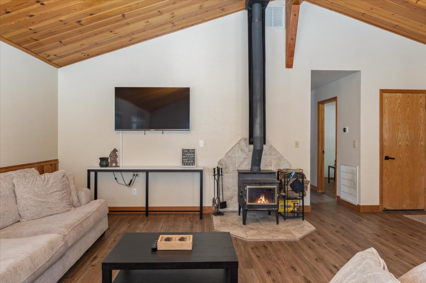 Detail Gallery Image 8 of 28 For 2657 Venado, Arnold,  CA 95223 - 4 Beds | 3 Baths
