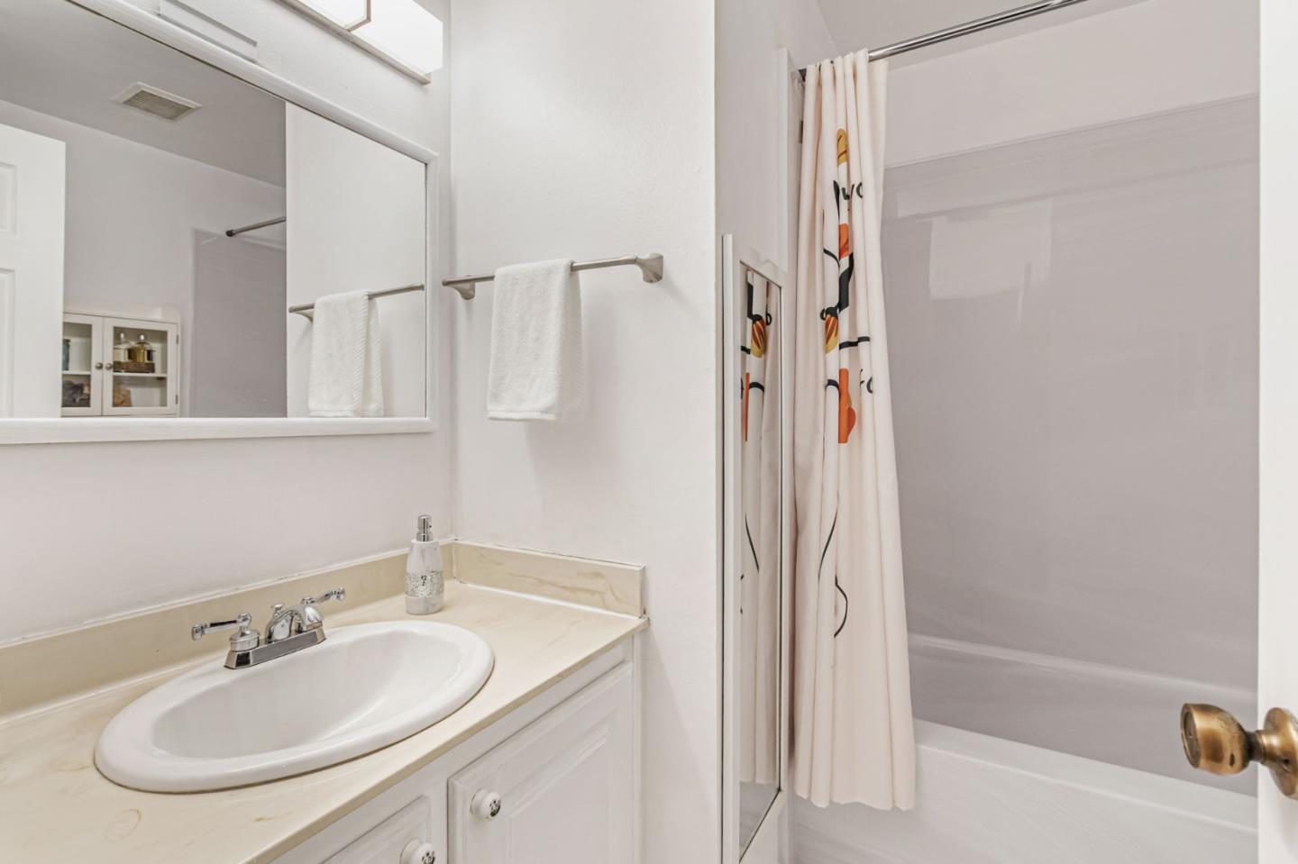 Detail Gallery Image 14 of 28 For 4944 Poplar Ter, Campbell,  CA 95008 - 3 Beds | 2 Baths