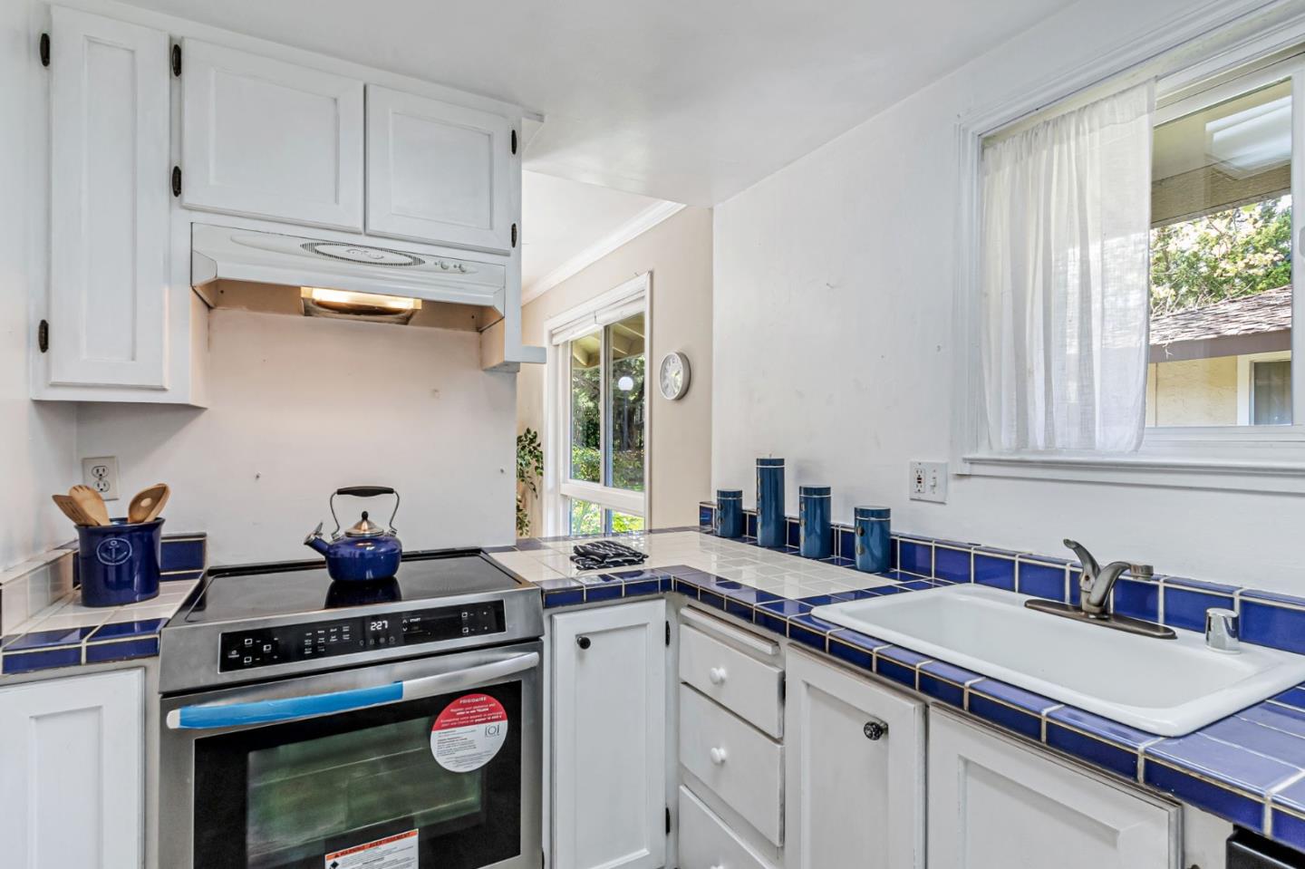 Detail Gallery Image 21 of 28 For 4944 Poplar Ter, Campbell,  CA 95008 - 3 Beds | 2 Baths