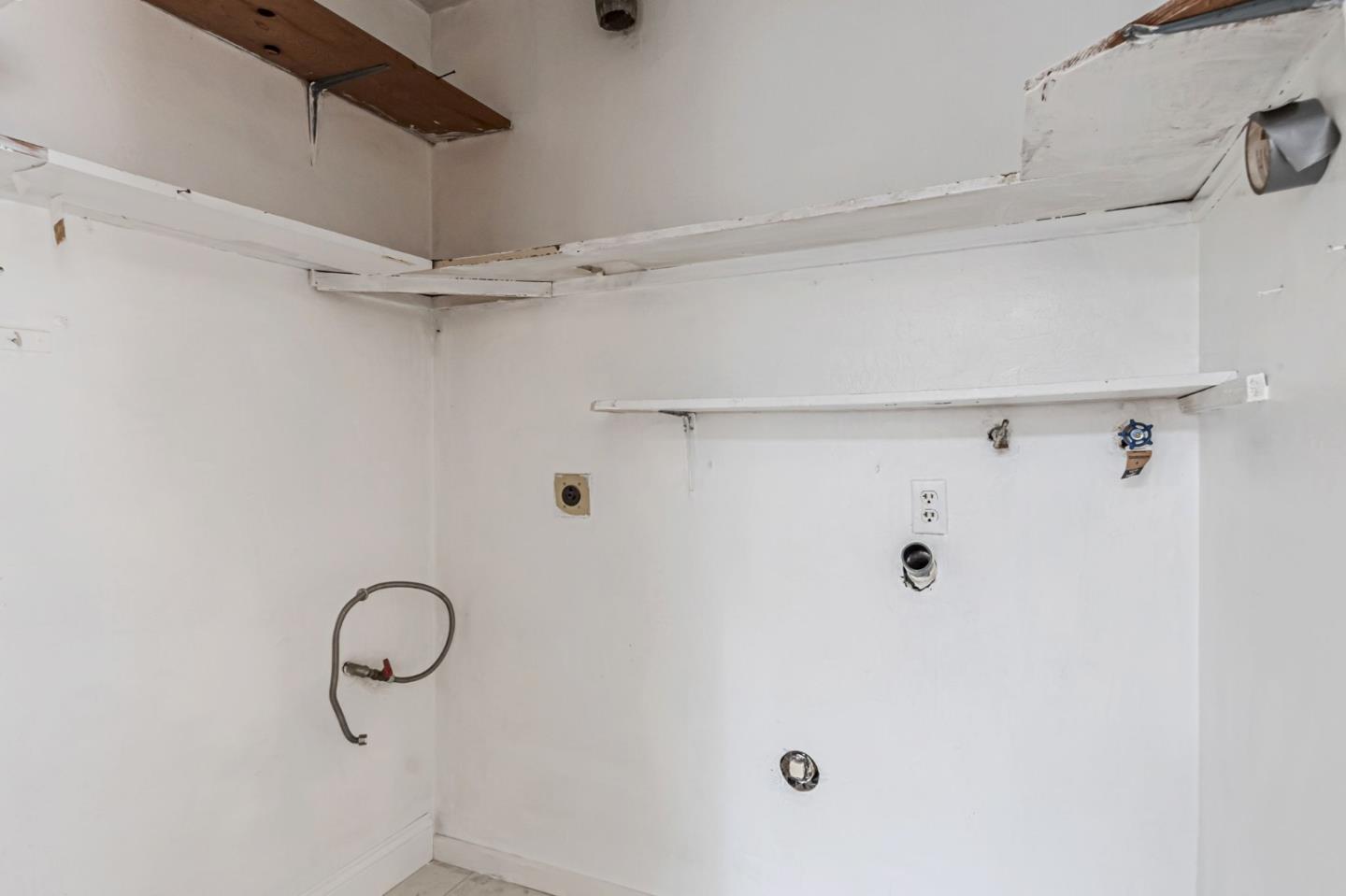 Detail Gallery Image 7 of 28 For 4944 Poplar Ter, Campbell,  CA 95008 - 3 Beds | 2 Baths