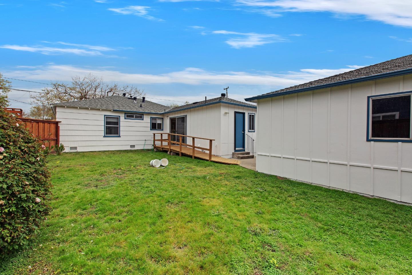 property-img