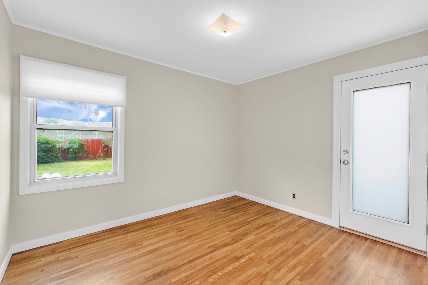 property-img