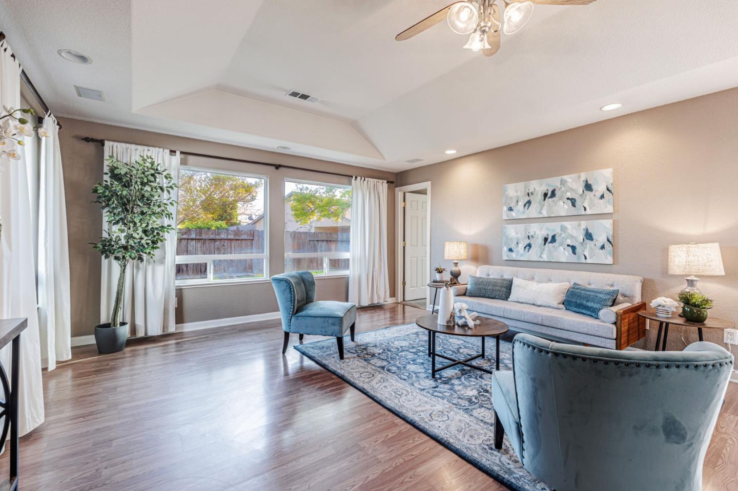 Detail Gallery Image 10 of 37 For 1519 Tamara Ct, Escalon,  CA 95320 - 4 Beds | 2 Baths