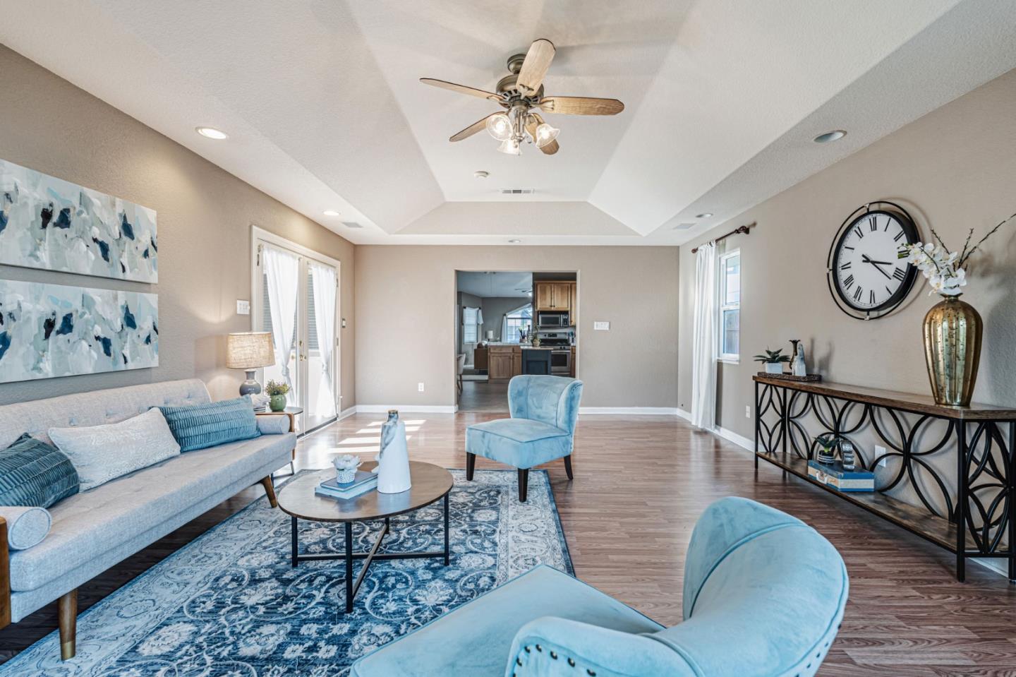 Detail Gallery Image 13 of 37 For 1519 Tamara Ct, Escalon,  CA 95320 - 4 Beds | 2 Baths