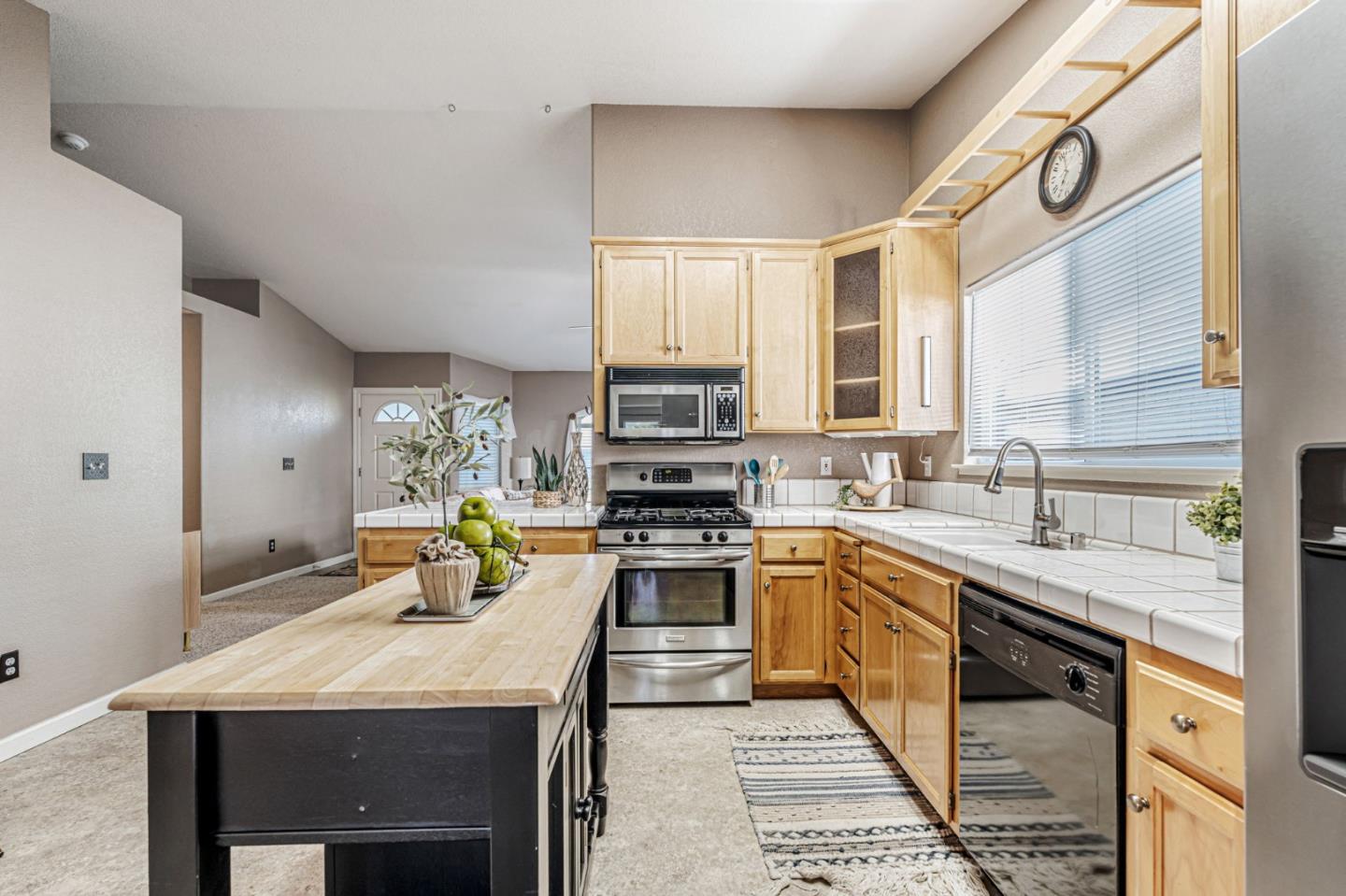 Detail Gallery Image 16 of 37 For 1519 Tamara Ct, Escalon,  CA 95320 - 4 Beds | 2 Baths