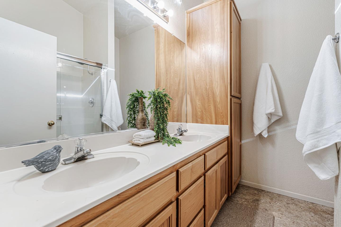Detail Gallery Image 27 of 37 For 1519 Tamara Ct, Escalon,  CA 95320 - 4 Beds | 2 Baths