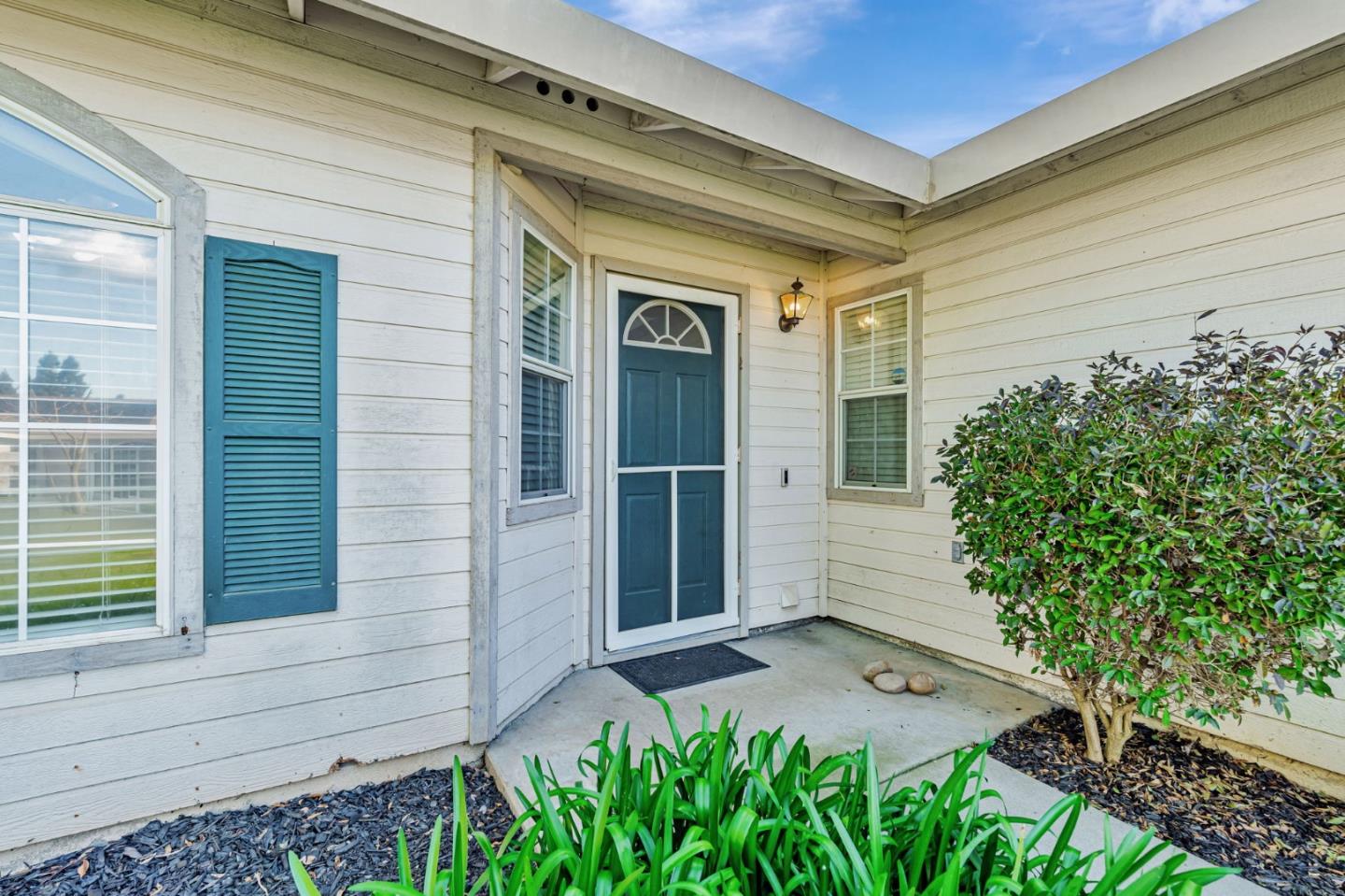 Detail Gallery Image 4 of 37 For 1519 Tamara Ct, Escalon,  CA 95320 - 4 Beds | 2 Baths
