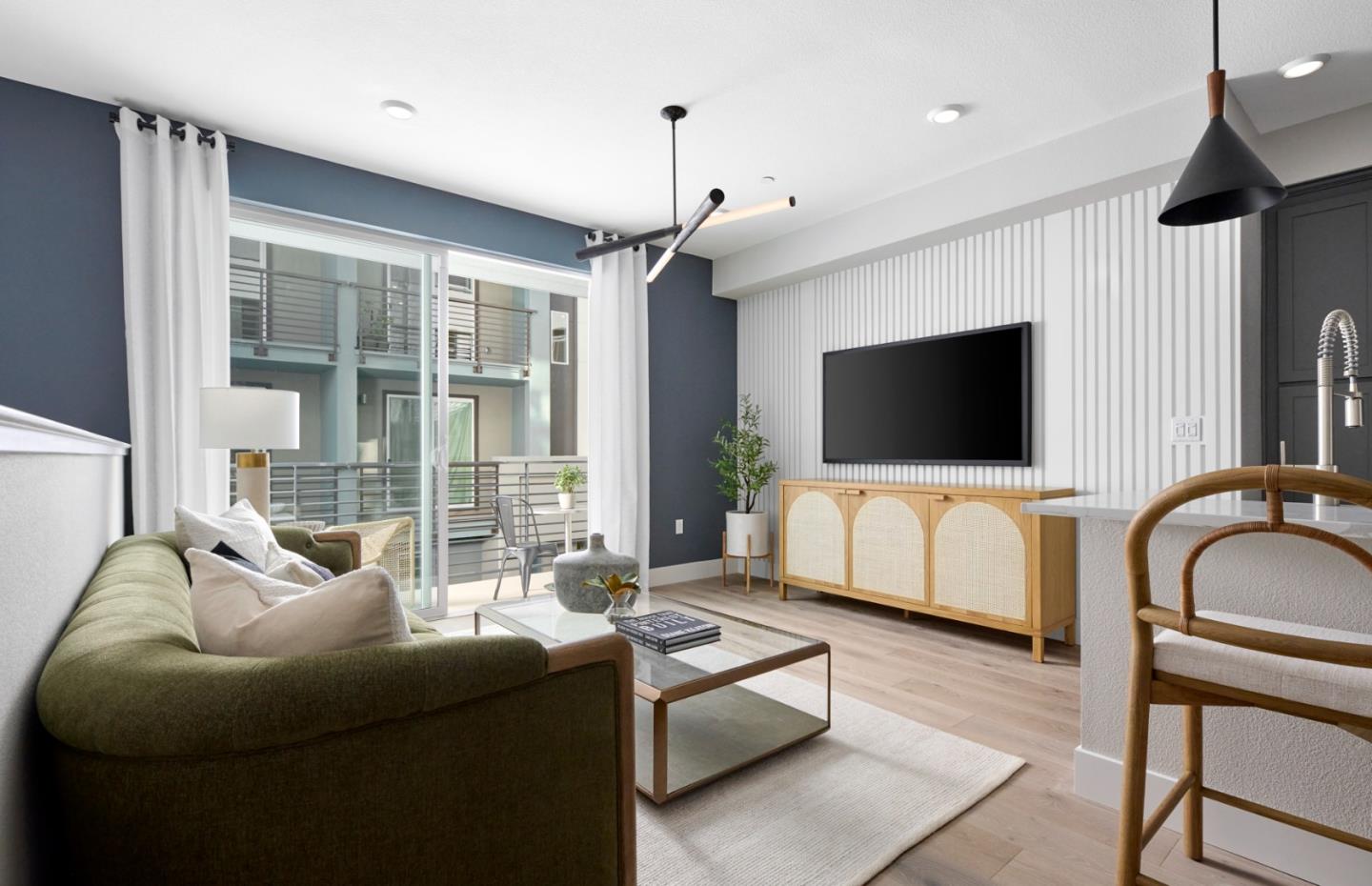 Detail Gallery Image 2 of 7 For 704 Wisteria Ct, San Jose,  CA 95117 - 3 Beds | 2 Baths