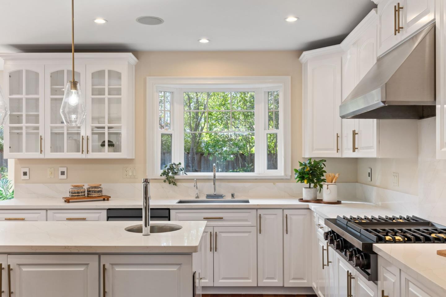 Detail Gallery Image 2 of 35 For 2124 Oakley Ave, Menlo Park,  CA 94025 - 5 Beds | 4 Baths