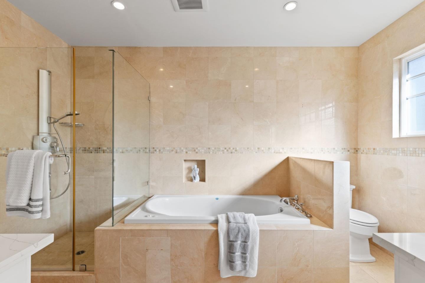 Detail Gallery Image 27 of 35 For 2124 Oakley Ave, Menlo Park,  CA 94025 - 5 Beds | 4 Baths