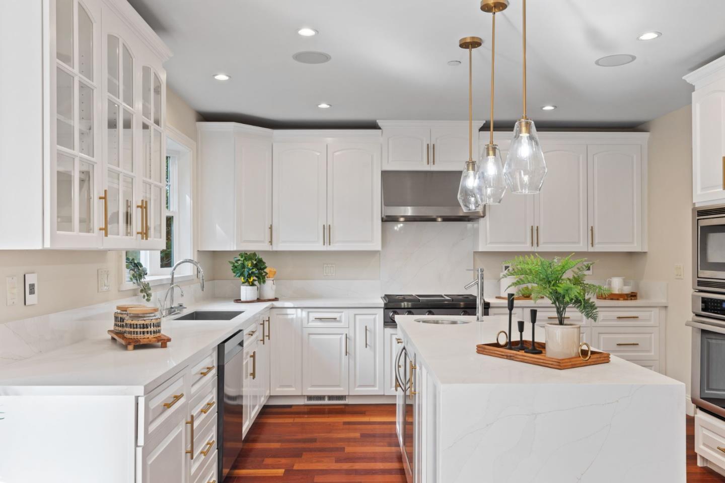 Detail Gallery Image 3 of 35 For 2124 Oakley Ave, Menlo Park,  CA 94025 - 5 Beds | 4 Baths