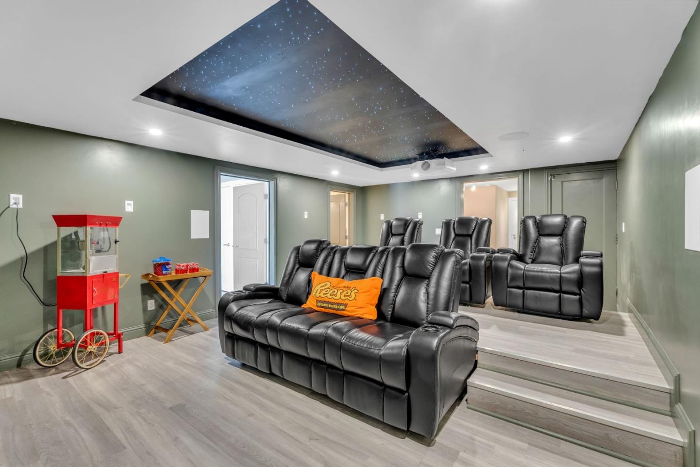 Detail Gallery Image 78 of 96 For 1851 21st Ave, San Francisco,  CA 94122 - 5 Beds | 6/1 Baths