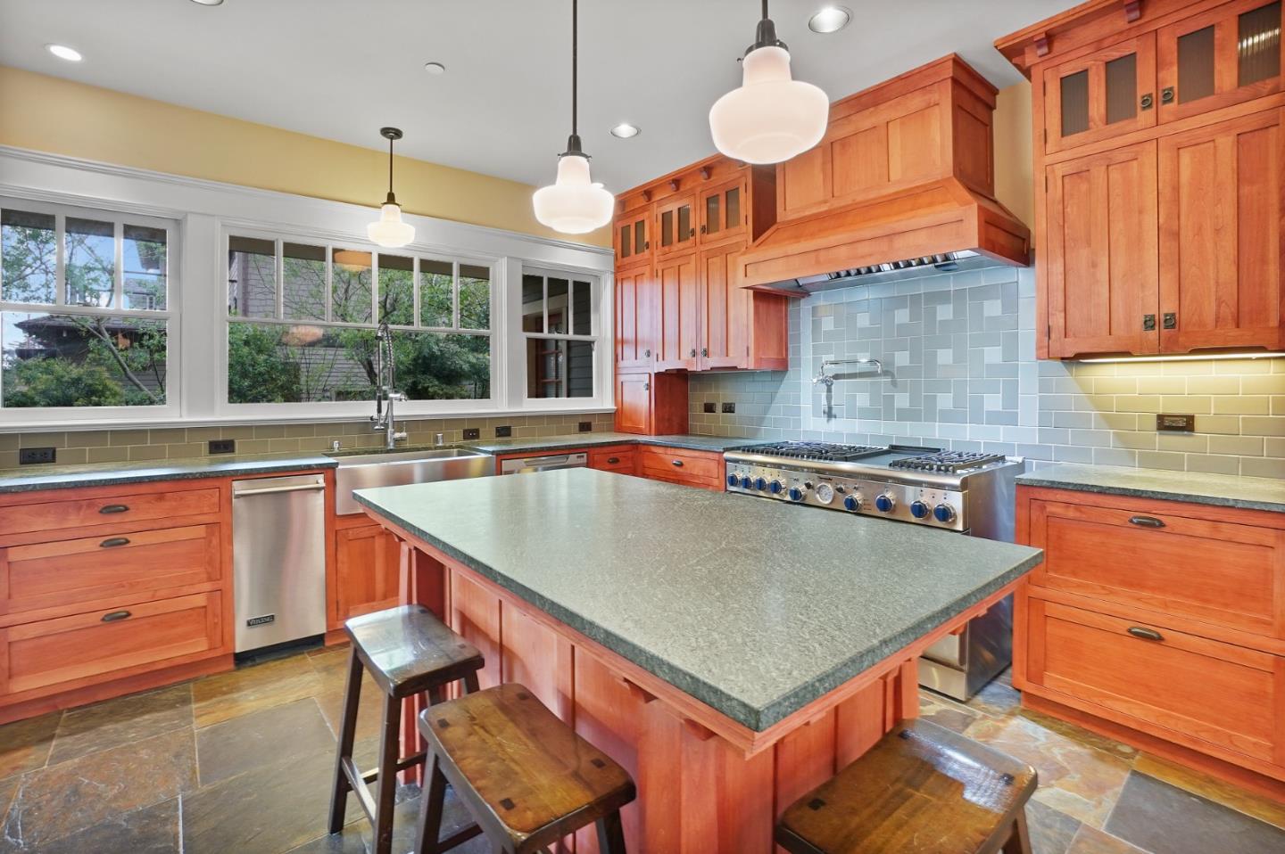Detail Gallery Image 21 of 80 For 385 Miramar Dr, Half Moon Bay,  CA 94019 - 4 Beds | 3 Baths