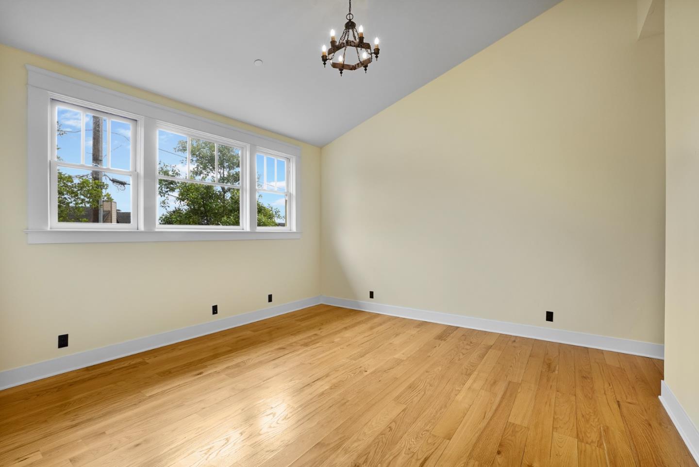 Detail Gallery Image 31 of 80 For 385 Miramar Dr, Half Moon Bay,  CA 94019 - 4 Beds | 3 Baths