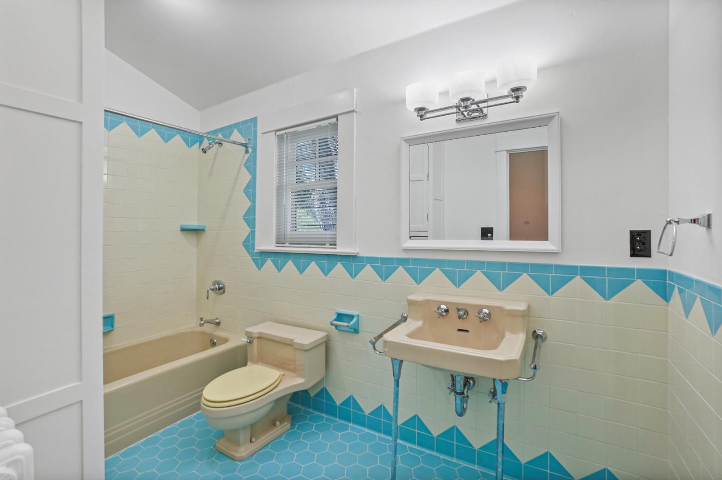 Detail Gallery Image 73 of 80 For 385 Miramar Dr, Half Moon Bay,  CA 94019 - 4 Beds | 3 Baths