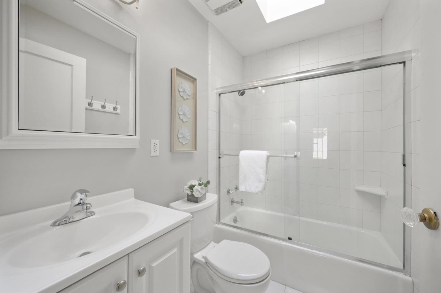 Detail Gallery Image 42 of 67 For 1249 Oak St, San Mateo,  CA 94402 - 3 Beds | 3 Baths