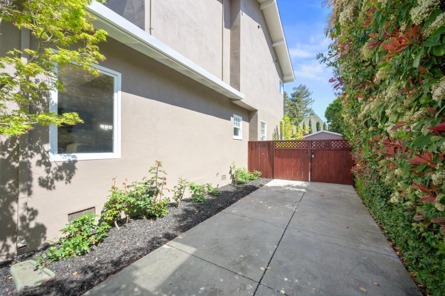 Detail Gallery Image 46 of 67 For 1249 Oak St, San Mateo,  CA 94402 - 3 Beds | 3 Baths