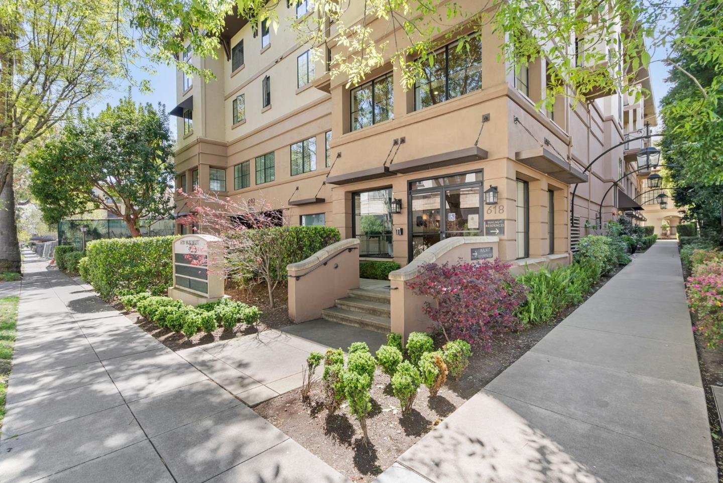 Detail Gallery Image 2 of 26 For 618 Walnut St #403,  San Carlos,  CA 94070 - 1 Beds | 1 Baths