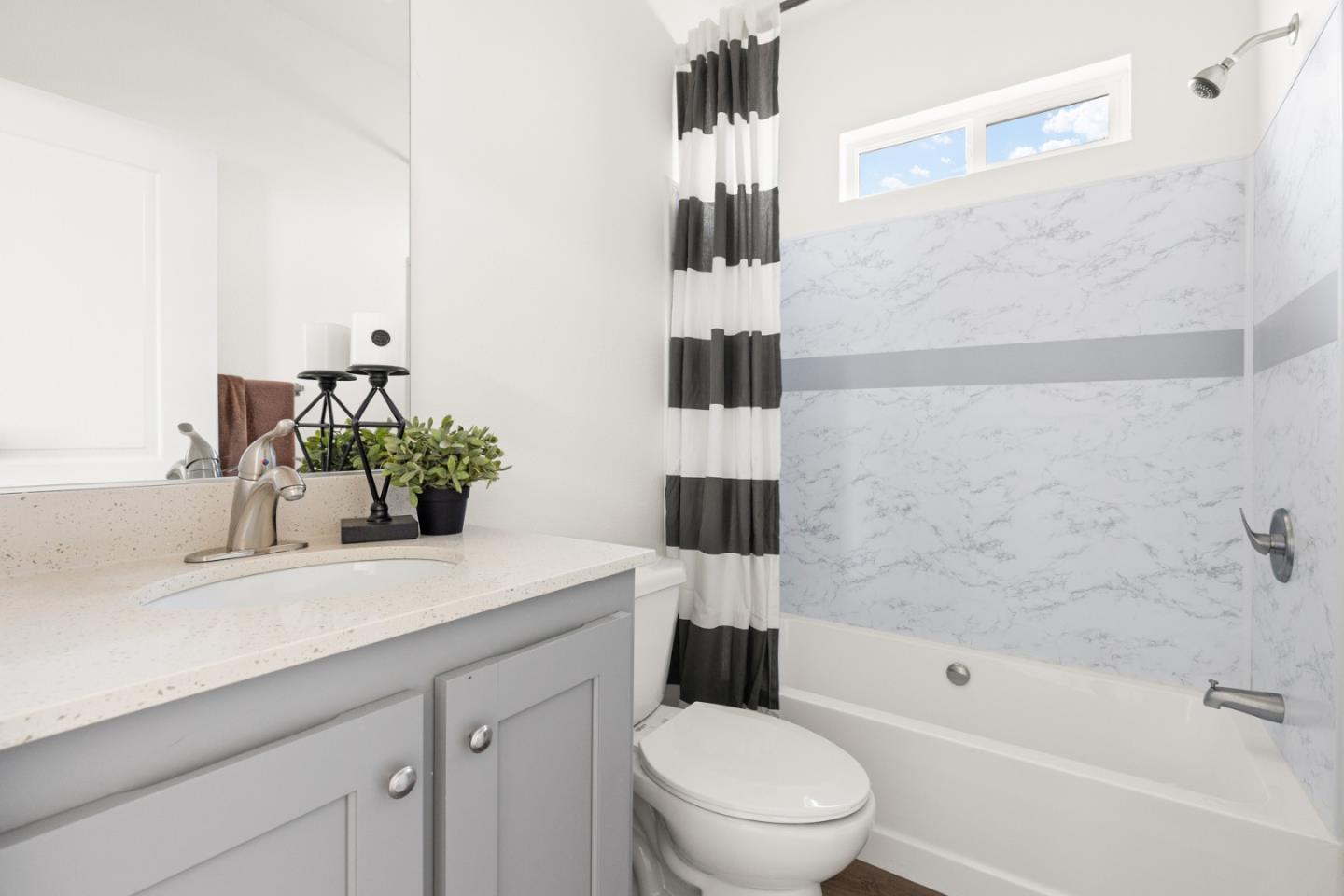 Detail Gallery Image 17 of 21 For 5902 Pine View Dr, Paradise,  CA 95969 - 2 Beds | 2 Baths