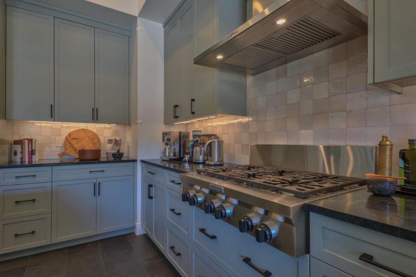 Detail Gallery Image 5 of 33 For 8 El Caminito Rd, Carmel Valley,  CA 93924 - 3 Beds | 3/2 Baths