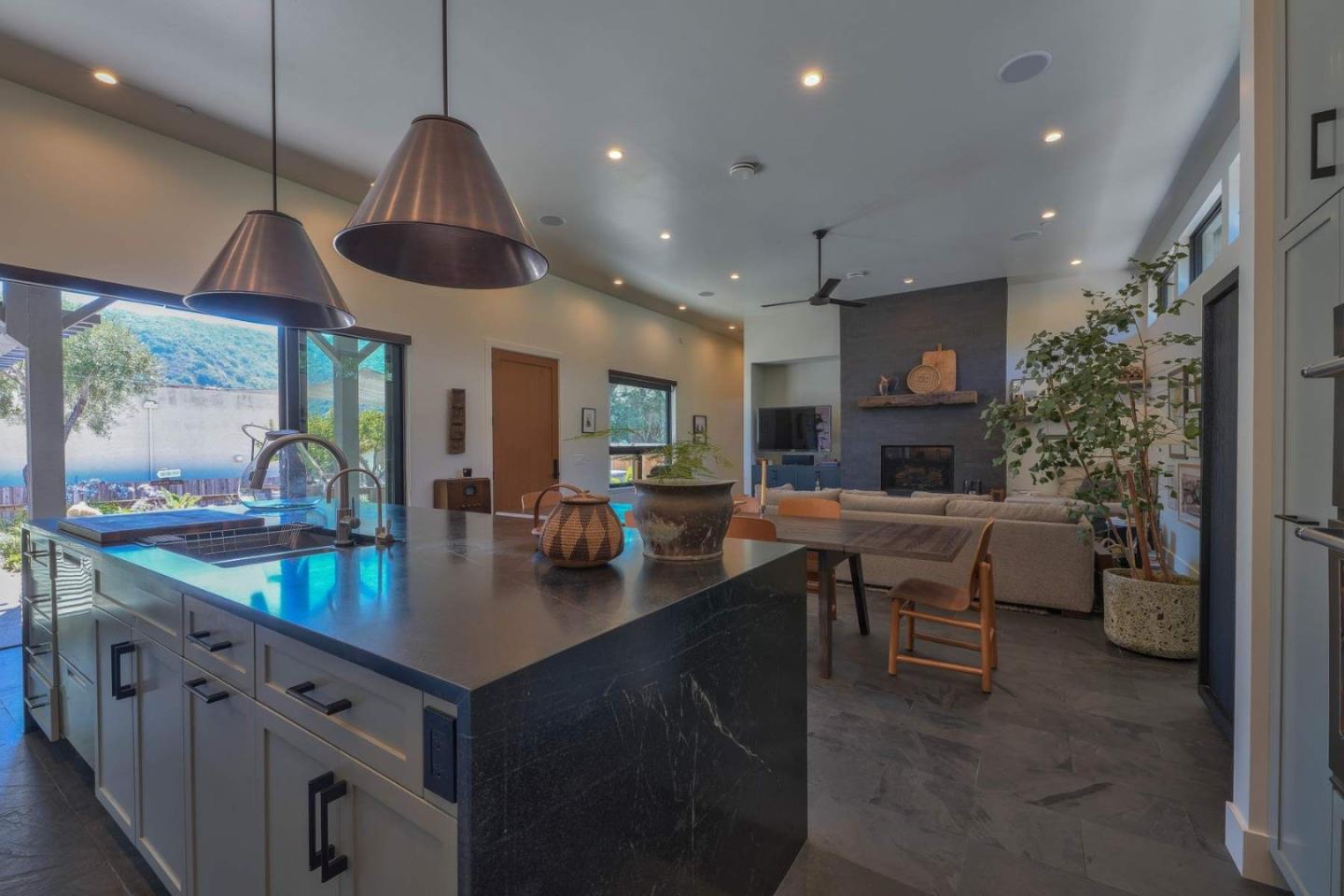 Detail Gallery Image 7 of 33 For 8 El Caminito Rd, Carmel Valley,  CA 93924 - 3 Beds | 3/2 Baths