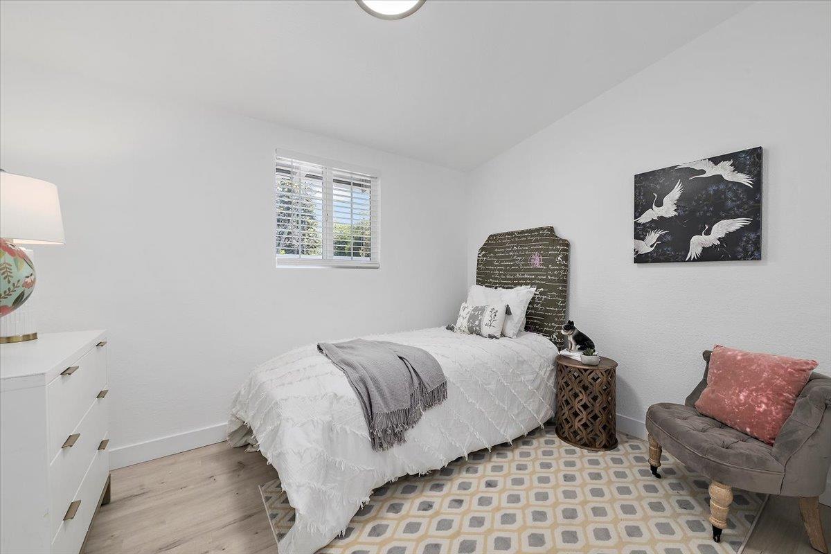 Detail Gallery Image 12 of 18 For 902 Blazingwood Dr, Sunnyvale,  CA 94089 - 3 Beds | 2 Baths