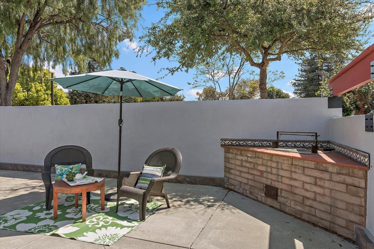 Detail Gallery Image 2 of 18 For 902 Blazingwood Dr, Sunnyvale,  CA 94089 - 3 Beds | 2 Baths